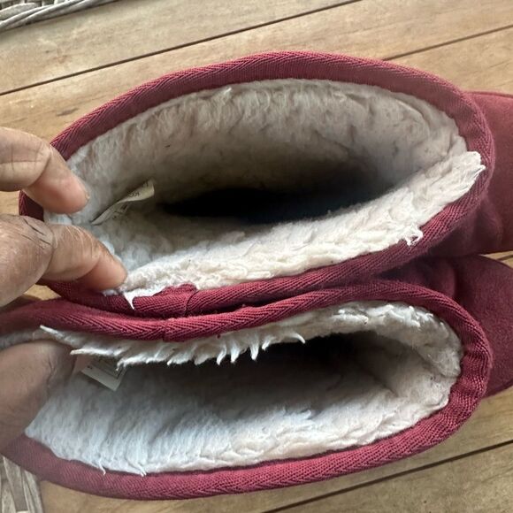 UGG by Koolabura Red Suede Boots 9 - Picture 4 of 9